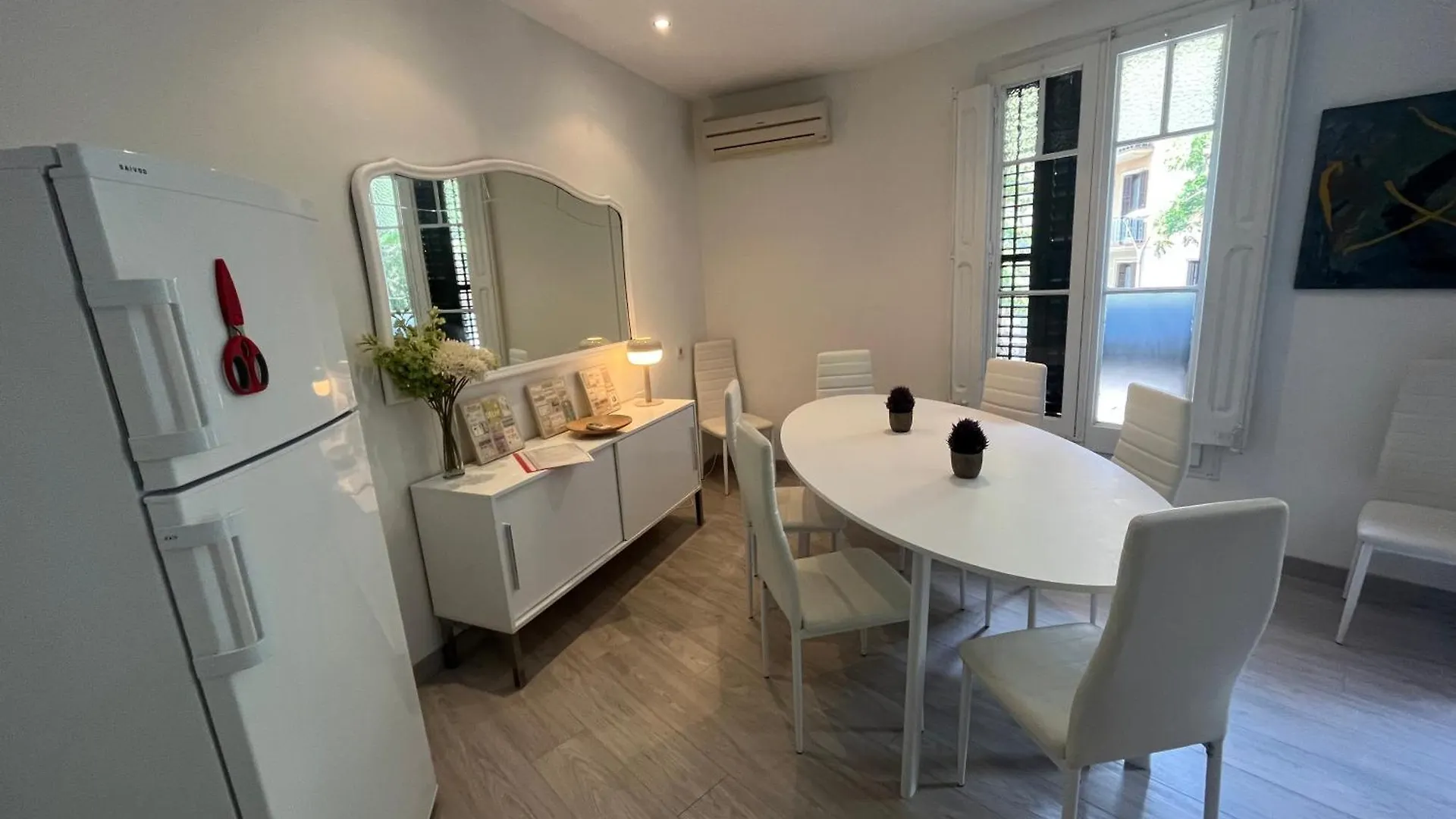 Barcelona 54 Apartment Rentals ספרד
