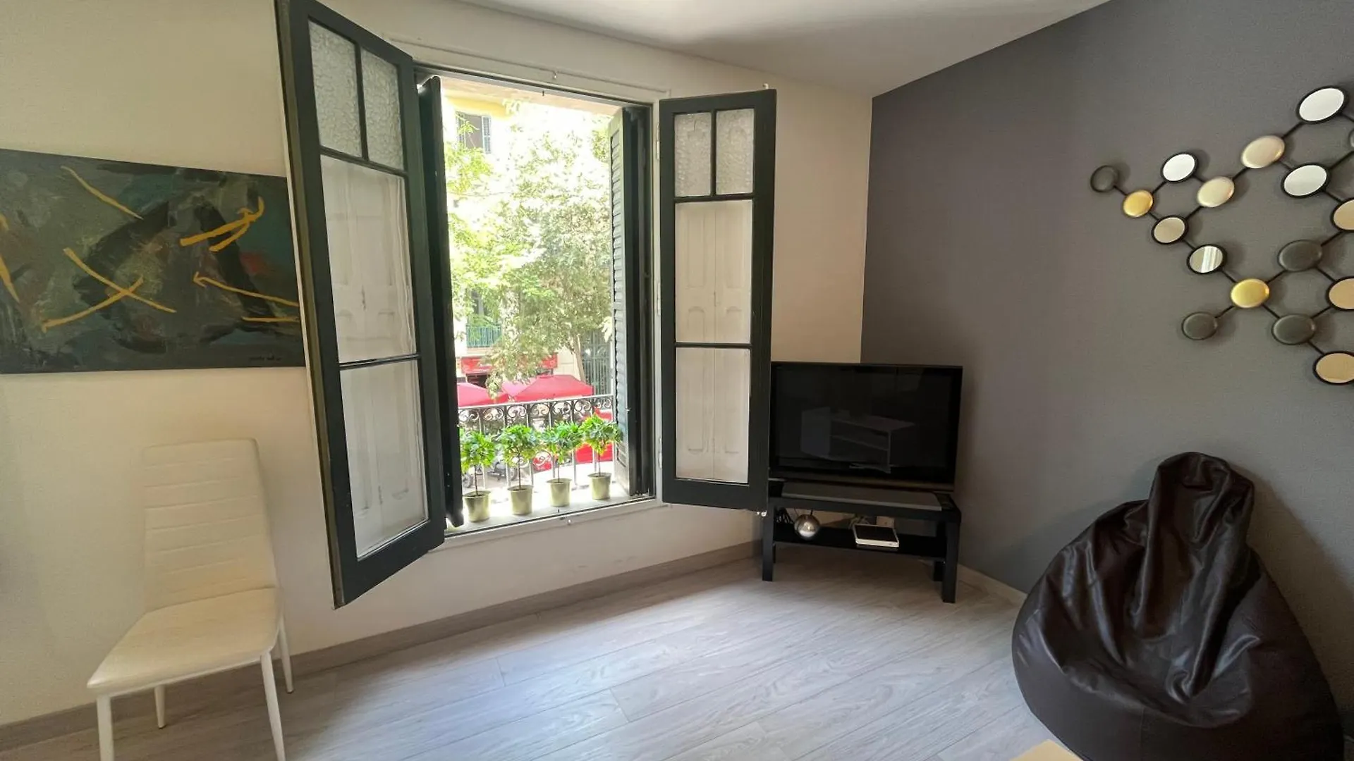 Barcelona 54 Apartment Rentals 0*,  ספרד